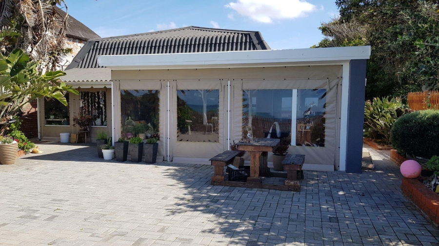 4 Bedroom Property for Sale in Jeffreys Bay Central Eastern Cape